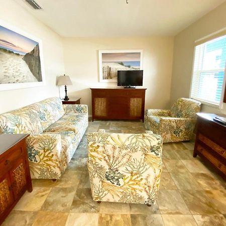 Nautical Watch Aparthotel Belleair Beach ภายนอก รูปภาพ
