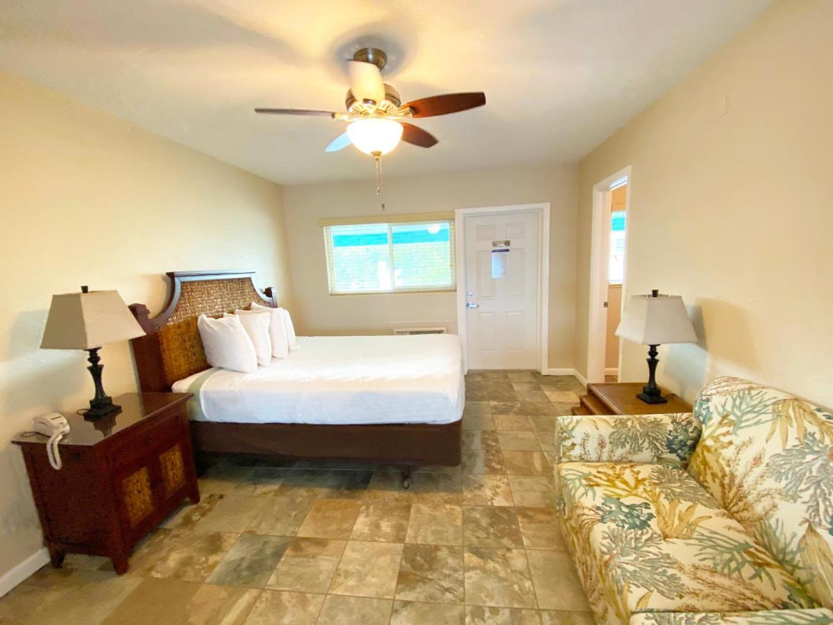 Nautical Watch Aparthotel Belleair Beach ภายนอก รูปภาพ