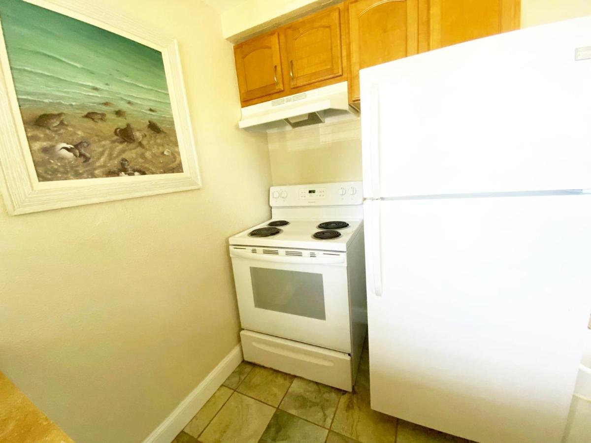 Nautical Watch Aparthotel Belleair Beach ภายนอก รูปภาพ