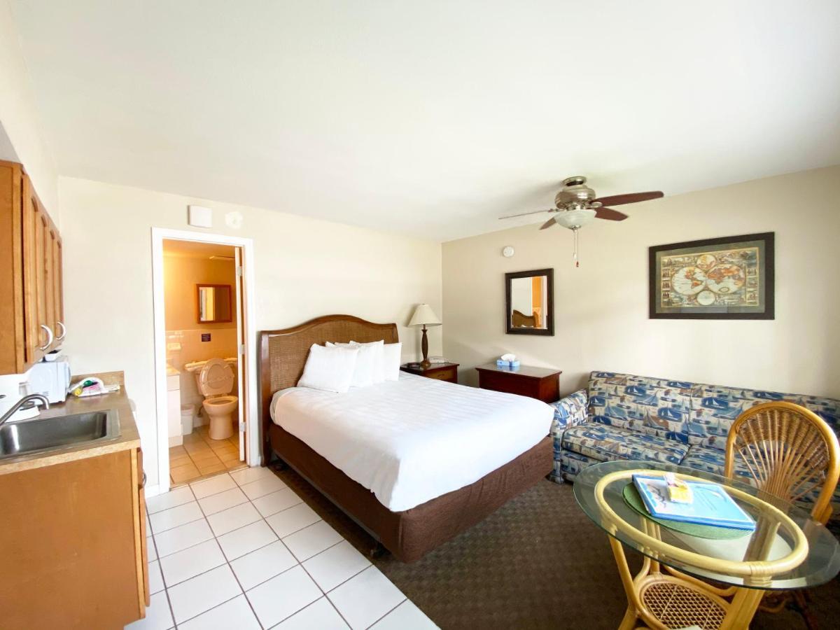 Nautical Watch Aparthotel Belleair Beach ภายนอก รูปภาพ