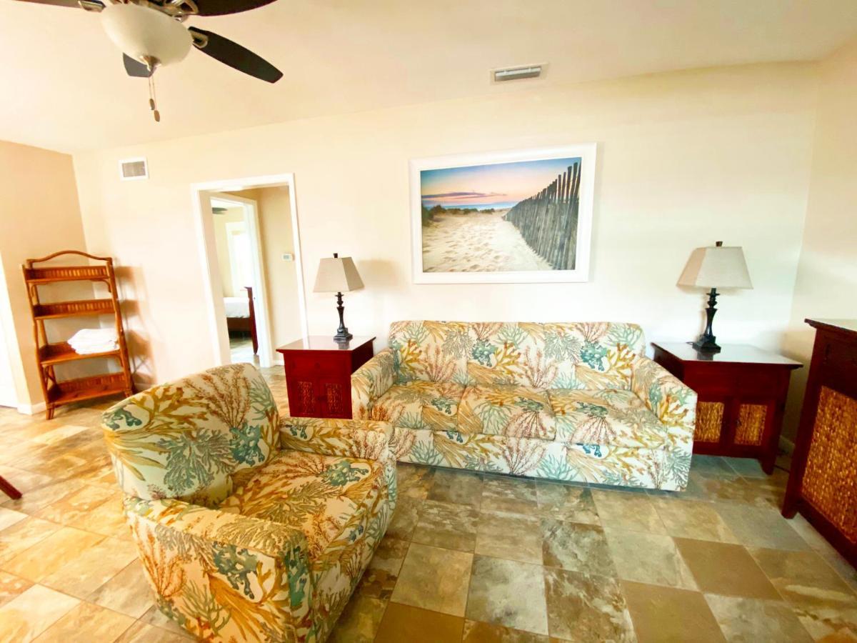 Nautical Watch Aparthotel Belleair Beach ภายนอก รูปภาพ