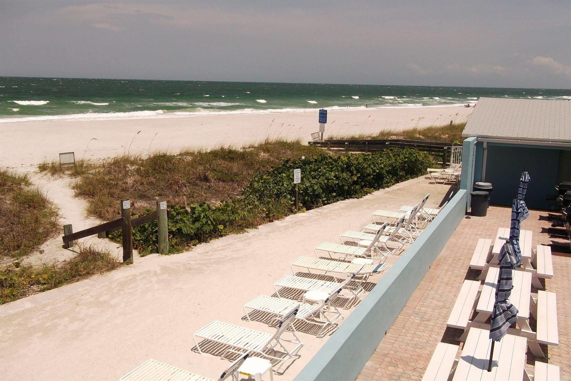 Nautical Watch Aparthotel Belleair Beach ภายนอก รูปภาพ